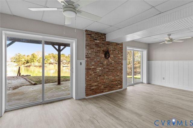 483 Mechams Cove Rd, Middlesex, VA 23169