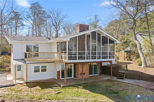 483 Mechams Cove Rd, Middlesex, VA 23169