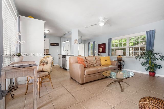 2033 NE 33rd Ave 2, Fort Lauderdale, FL 33305