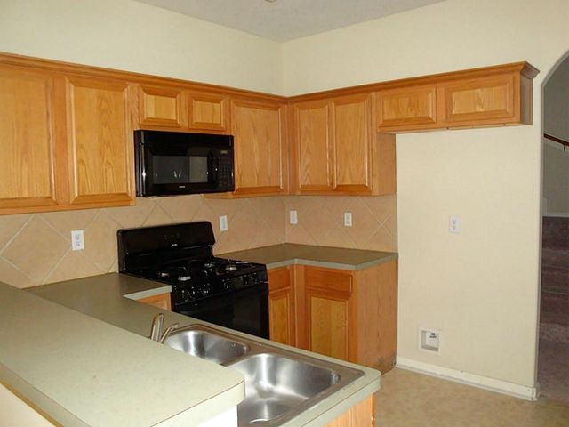 818 Forest Fir, Houston, TX 77067