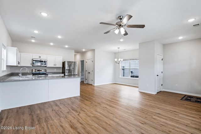 807 Rosemary Ln, La Grange, KY 40031