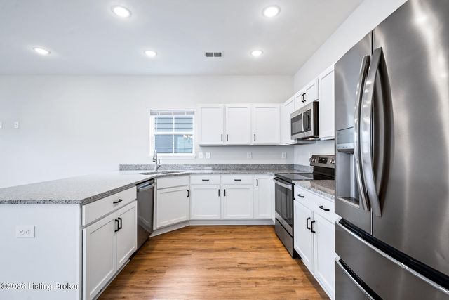 807 Rosemary Ln, La Grange, KY 40031