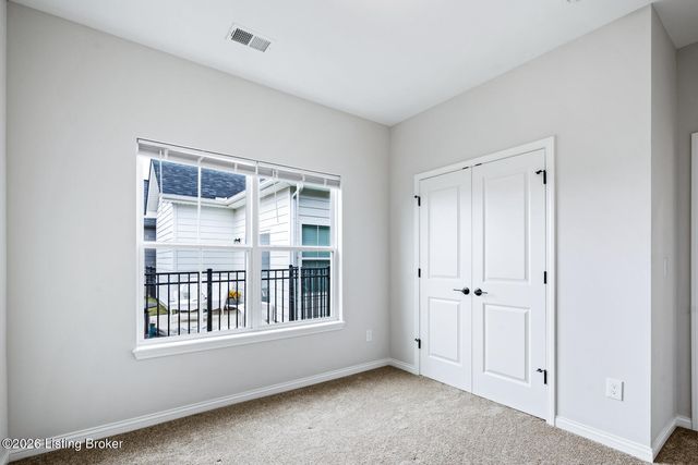 807 Rosemary Ln, La Grange, KY 40031