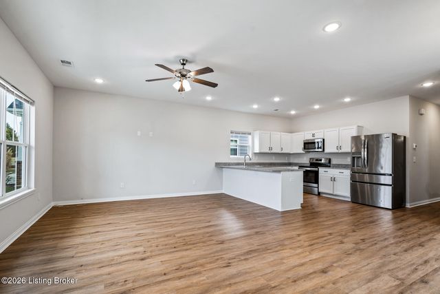 807 Rosemary Ln, La Grange, KY 40031