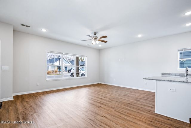 807 Rosemary Ln, La Grange, KY 40031