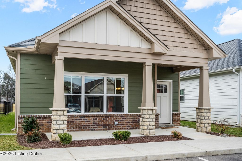 807 Rosemary Ln, La Grange, KY 40031