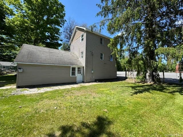 12 Edmunds Lane, Pine Bush, NY 12566