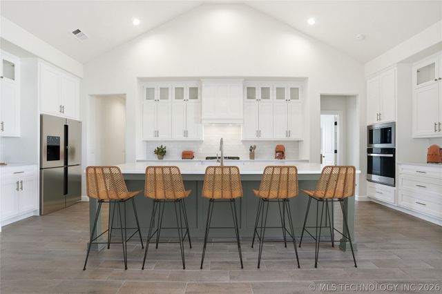 16313 E 102nd Street N, Owasso, OK 74055