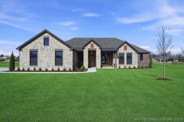 16313 E 102nd Street N, Owasso, OK 74055