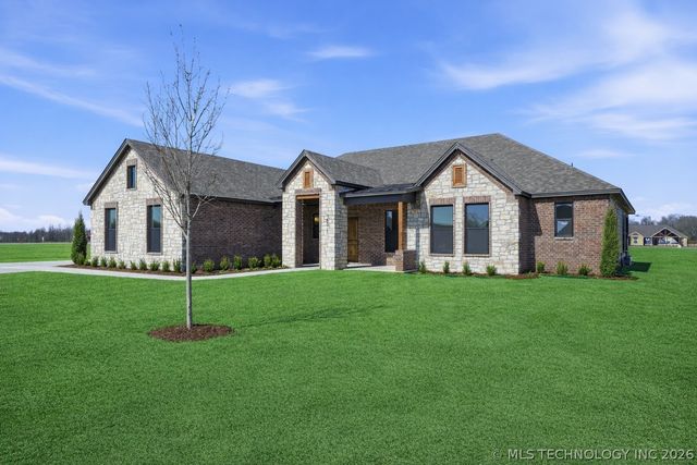 16313 E 102nd Street N, Owasso, OK 74055