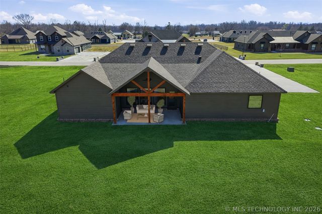 16313 E 102nd Street N, Owasso, OK 74055