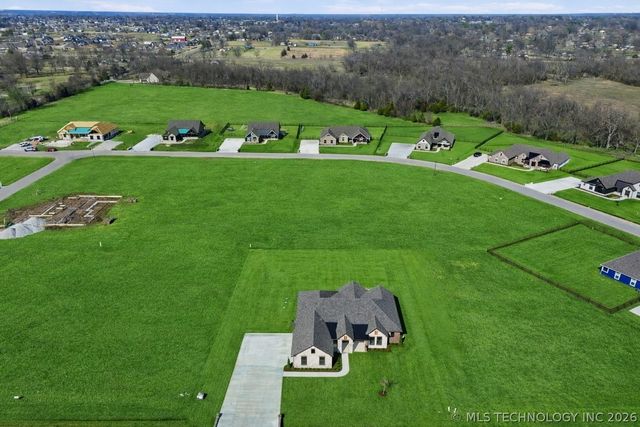 16313 E 102nd Street N, Owasso, OK 74055