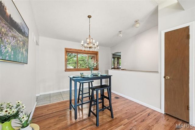 7712 Sunray Lane, Crestwood, MO 63123