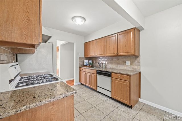 7712 Sunray Lane, Crestwood, MO 63123