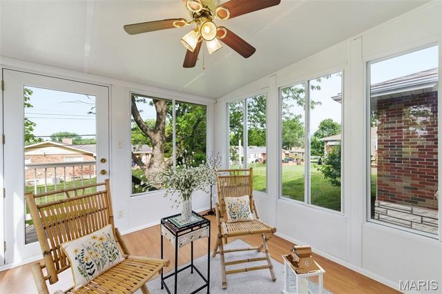 7712 Sunray Lane, Crestwood, MO 63123