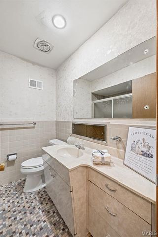 7712 Sunray Lane, Crestwood, MO 63123