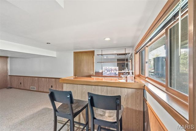 7712 Sunray Lane, Crestwood, MO 63123