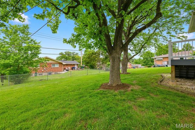 7712 Sunray Lane, Crestwood, MO 63123