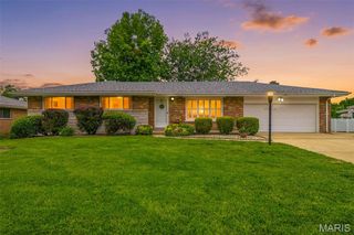 7712 Sunray Lane, Crestwood, MO 63123