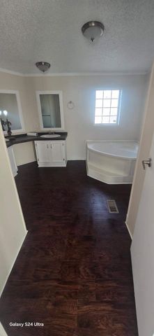 3815 Oak Meadow Street, Granbury, TX 76048