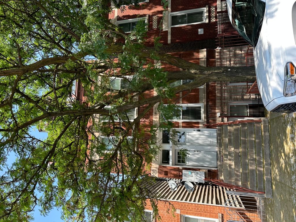 1716 W 19th Street 2S, Chicago, IL 60608