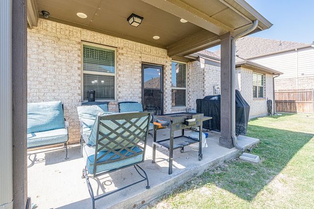 102 Highedge Drive, Fate, TX 75087