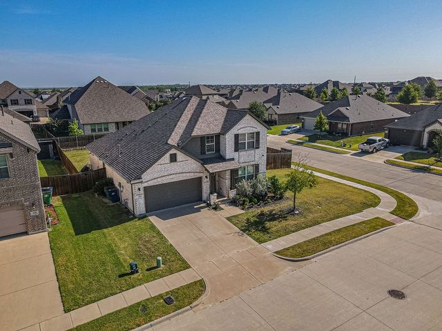 102 Highedge Drive, Fate, TX 75087
