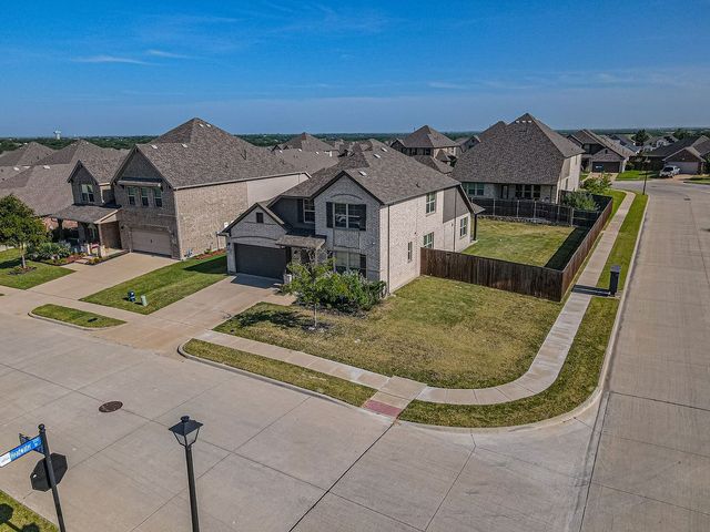 102 Highedge Drive, Fate, TX 75087