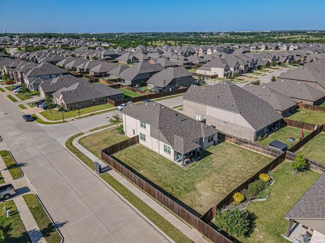 102 Highedge Drive, Fate, TX 75087