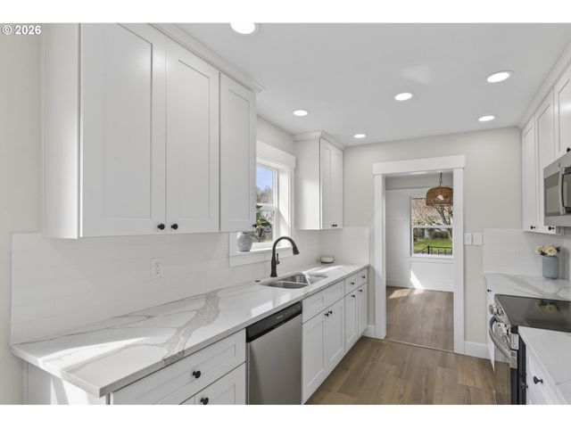 520 24TH Ave, Longview, WA 98632