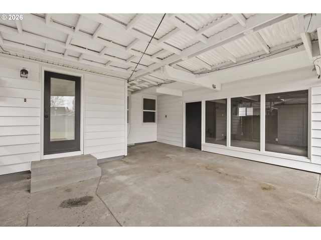 520 24TH Ave, Longview, WA 98632