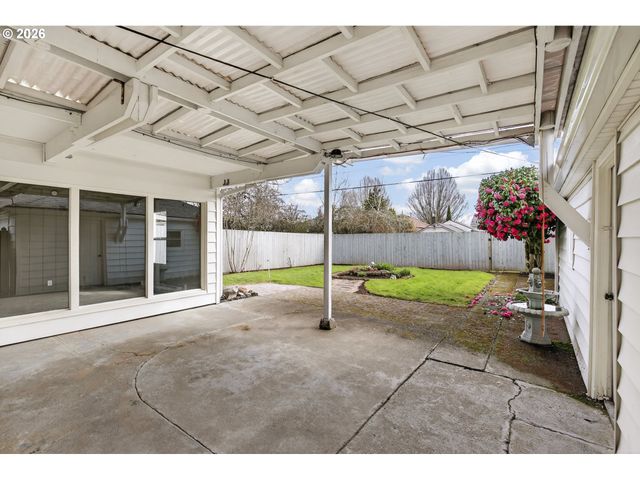 520 24TH Ave, Longview, WA 98632