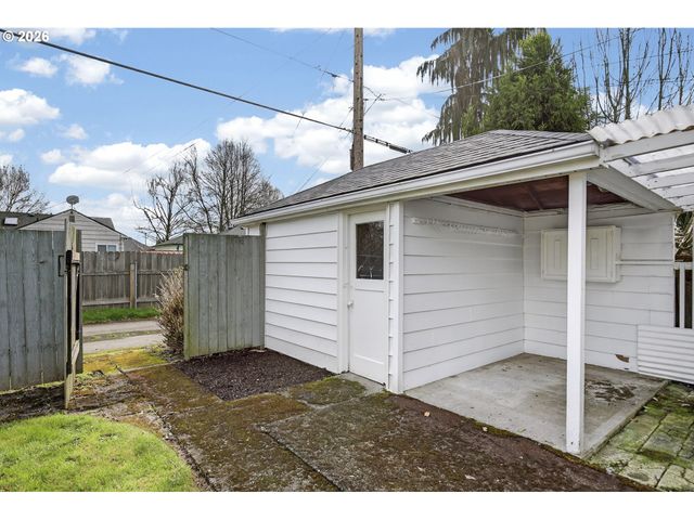 520 24TH Ave, Longview, WA 98632