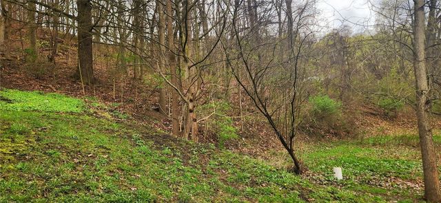 1835 Hillside Ave, Ellwood City, PA 16117