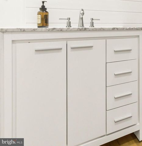 102 KINGS CROFT, Cherry Hill, NJ 08034