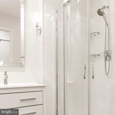 102 KINGS CROFT, Cherry Hill, NJ 08034