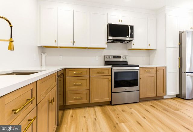 102 KINGS CROFT, Cherry Hill, NJ 08034