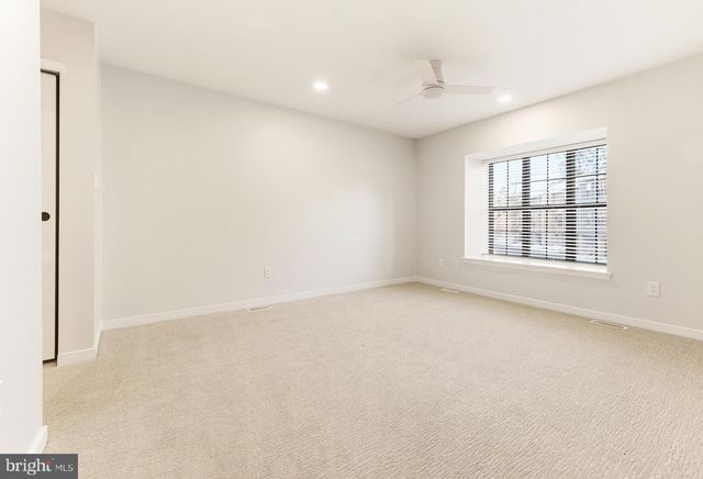 102 KINGS CROFT, Cherry Hill, NJ 08034