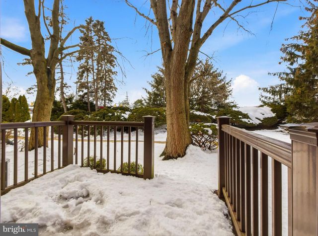 102 KINGS CROFT, Cherry Hill, NJ 08034