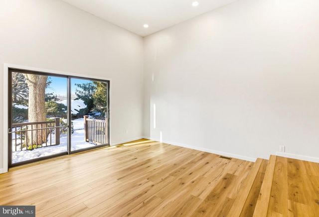 102 KINGS CROFT, Cherry Hill, NJ 08034