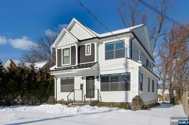 676 Ridgewood Road, Oradell, NJ 07649