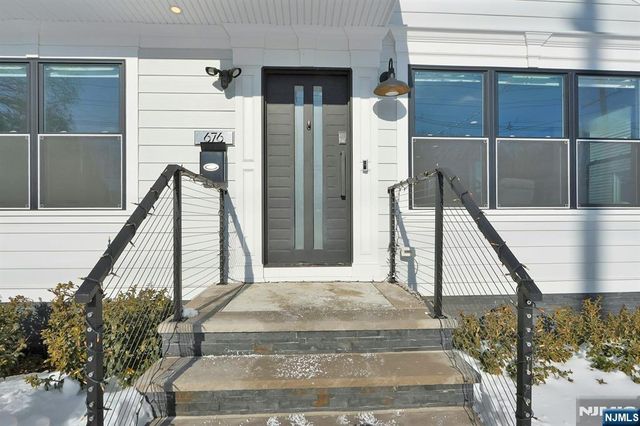 676 Ridgewood Road, Oradell, NJ 07649