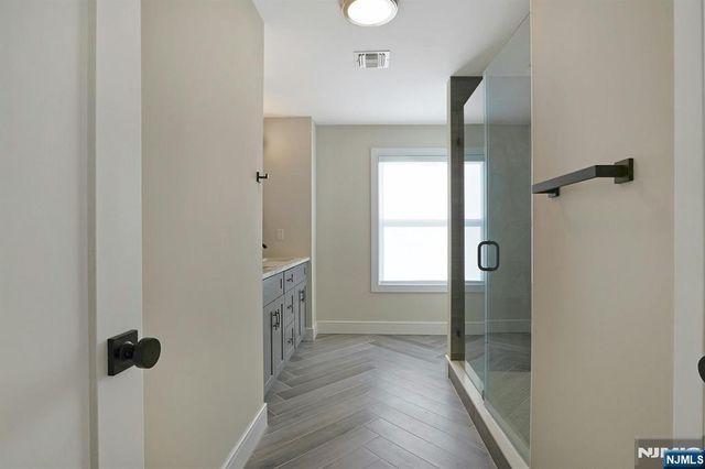 676 Ridgewood Road, Oradell, NJ 07649