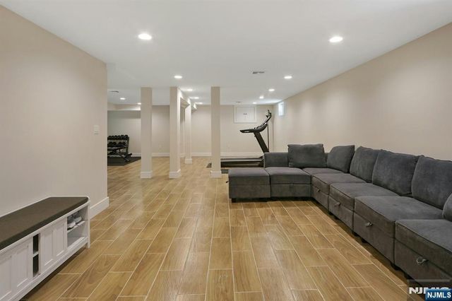 676 Ridgewood Road, Oradell, NJ 07649