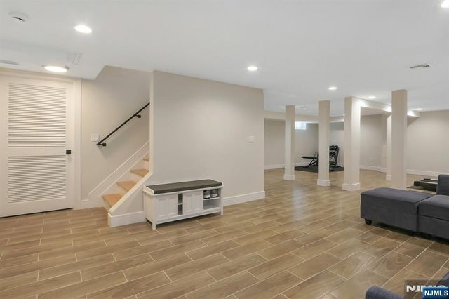 676 Ridgewood Road, Oradell, NJ 07649