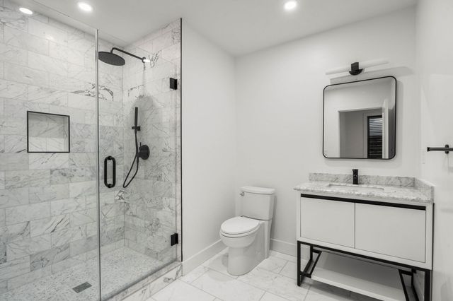 47 Condor St 202, Boston, MA 02128