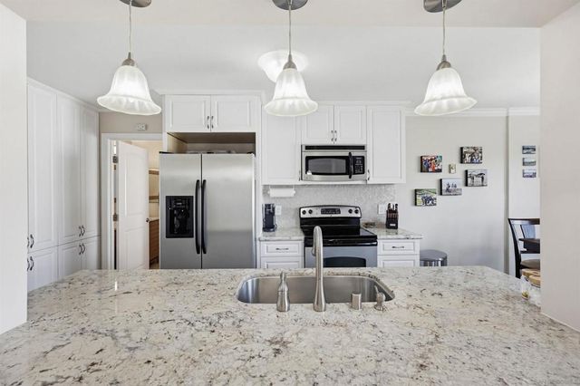 1235 Parker Place 2H, San Diego, CA 92109