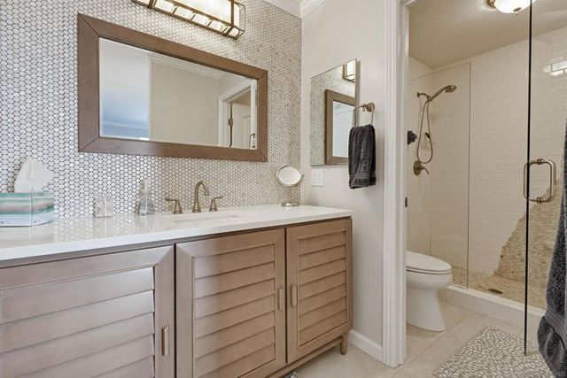 1235 Parker Place 2H, San Diego, CA 92109