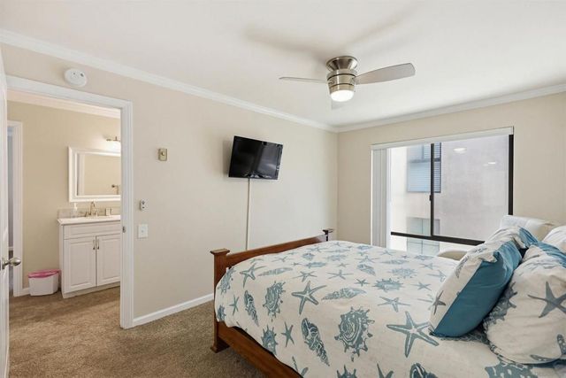 1235 Parker Place 2H, San Diego, CA 92109