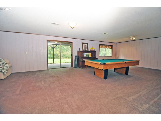 15207 S FORSYTHE Rd, Oregon City, OR 97045